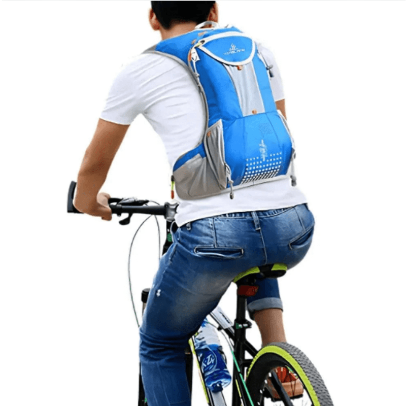 Sac à Dos Ultra-Fonctionnel sur cycliste 