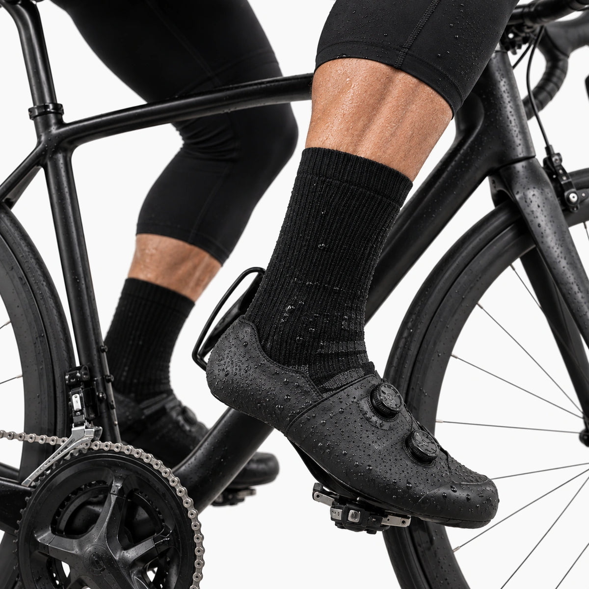 Chaussettes vélo imperméables portées