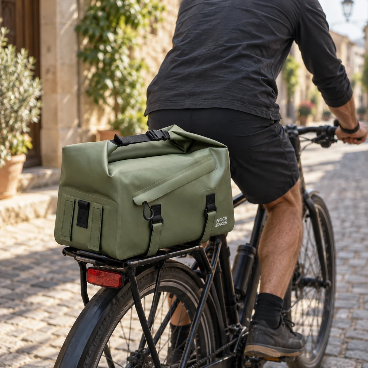 Sacoche de porte-bagages — coffre de voyage