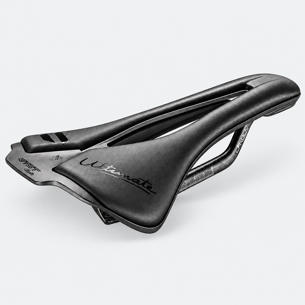 Selle RYET Ultimate — 140 mm, EVA ou 3D — autre angle sur fond gris clair